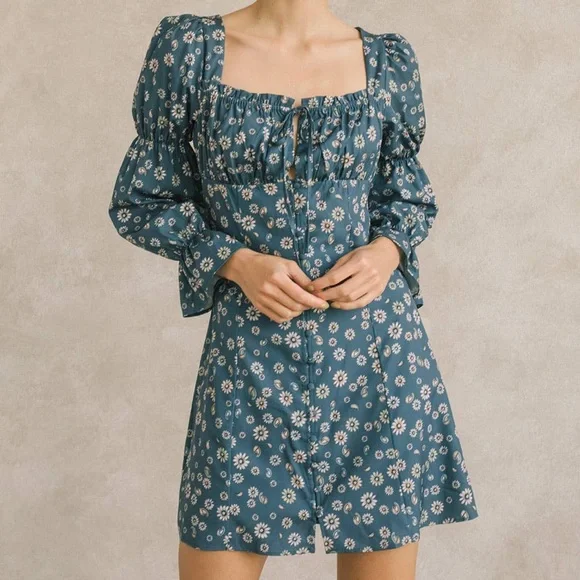 NWOT Blue Floral Print Long Sleeve Dress - Picture 2 of 6